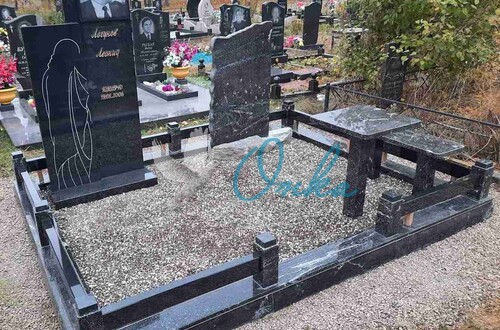 Примеры готовых памятников и оград